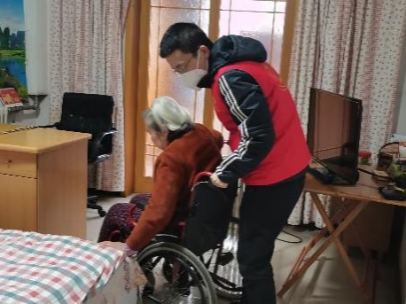 【疫情防控】尽锐出战护我城，PP电子游戏先锋在行动 ——集团干部下沉一线系列（二）