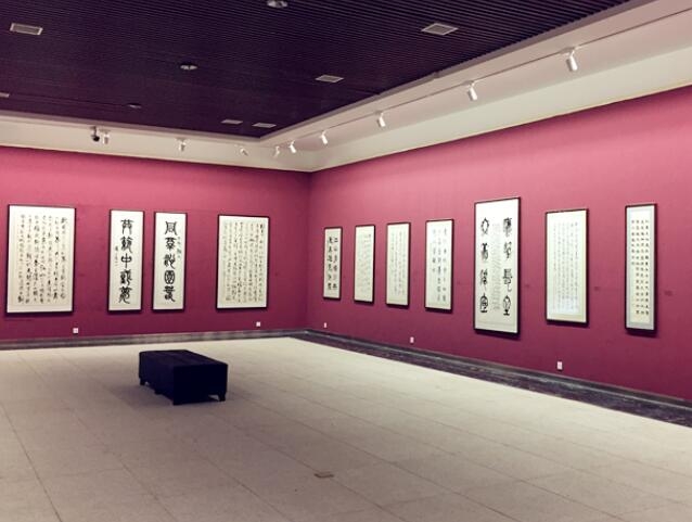 “PP电子游戏杯”职工书画摄影展在崔振宽美术馆开展